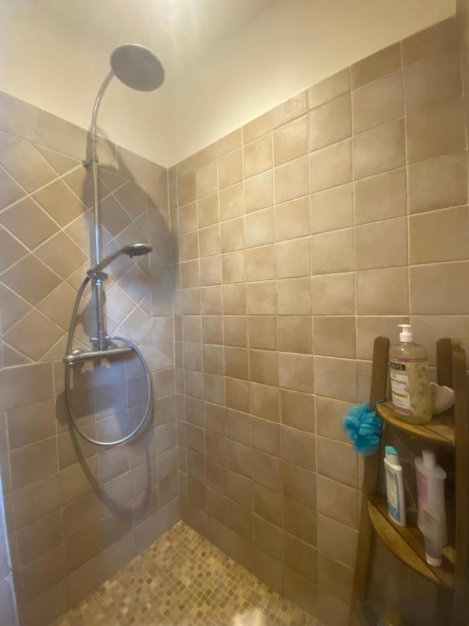 Chambre D'Hotes Le Jardin Des Cigales Bed & Breakfast Aubignan Bagian luar foto