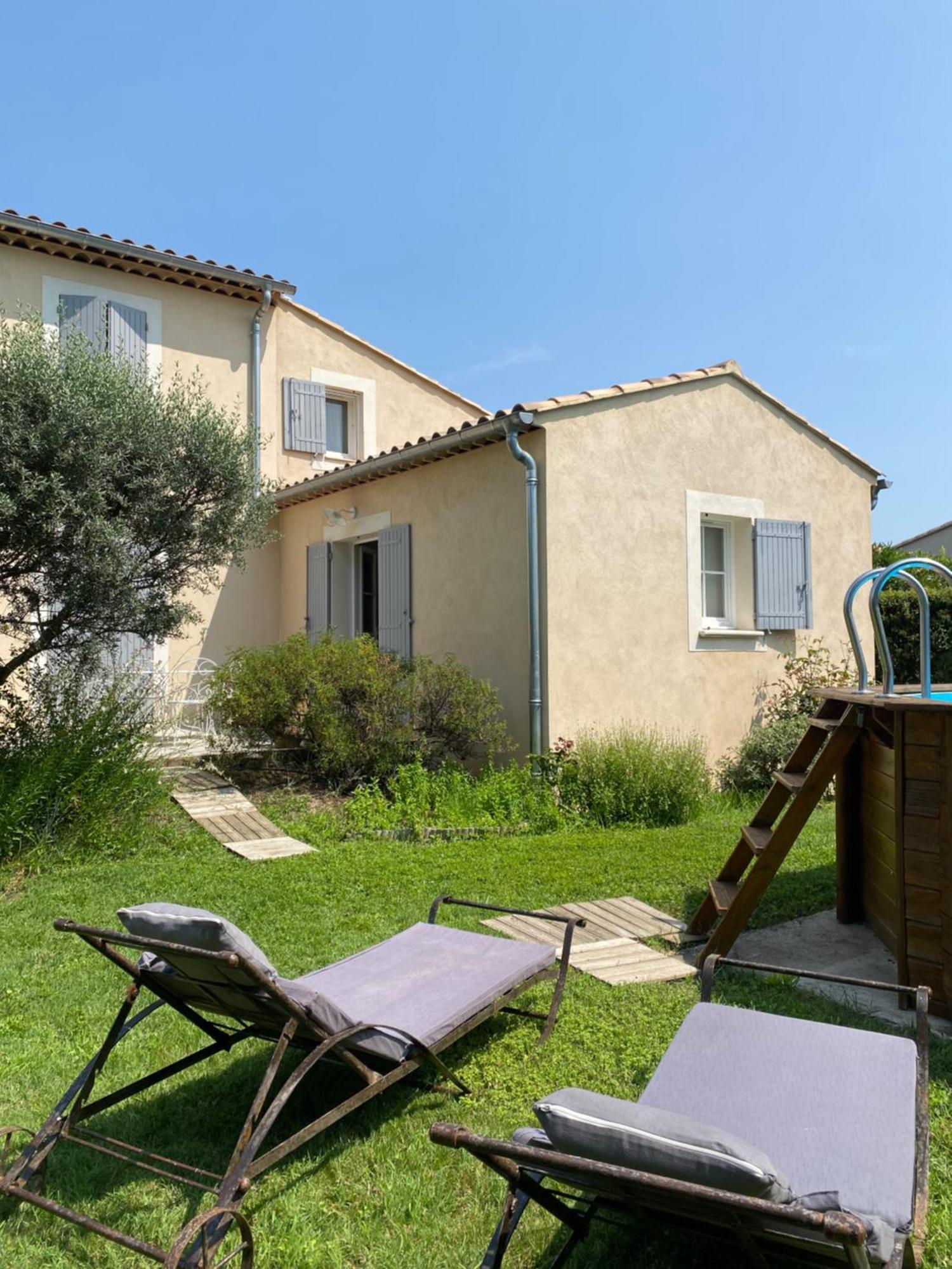 Chambre D'Hotes Le Jardin Des Cigales Bed & Breakfast Aubignan Bagian luar foto